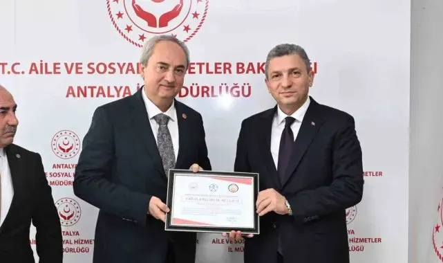 Kepez'in Şefkat ve Huzurevi'ne 'Erişilebilirlik Belgesi'