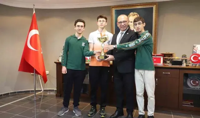 Turgutlu Belediyespor'da kupa sevinci