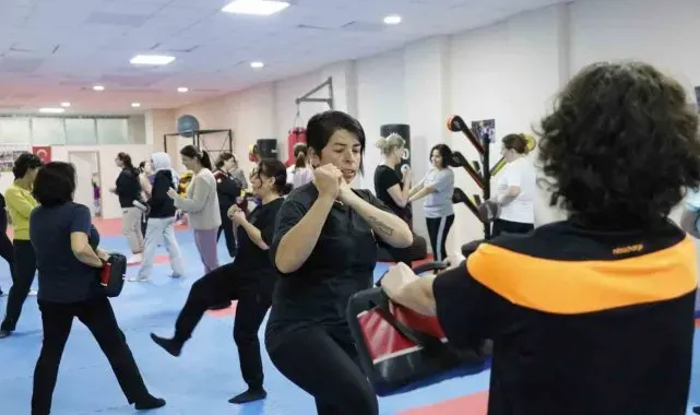 Seferihisar'da kadınlara savunma eğitimi