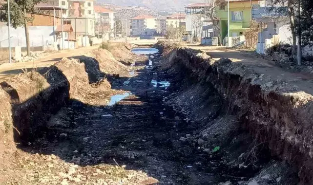 Yemişen deresinde iyileştirme çalışmaları devam ediyor