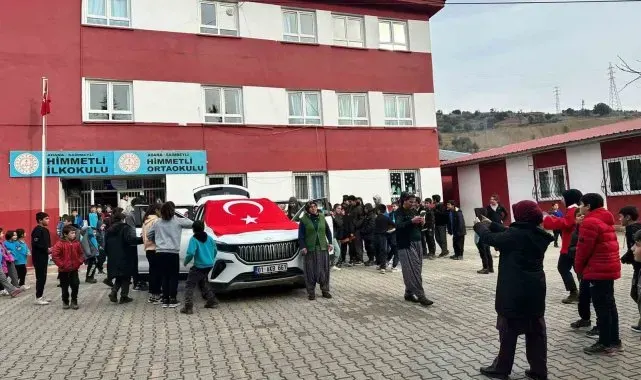 Adana'da Yerli Malı Haftası'nda çocukların Togg heyecanı