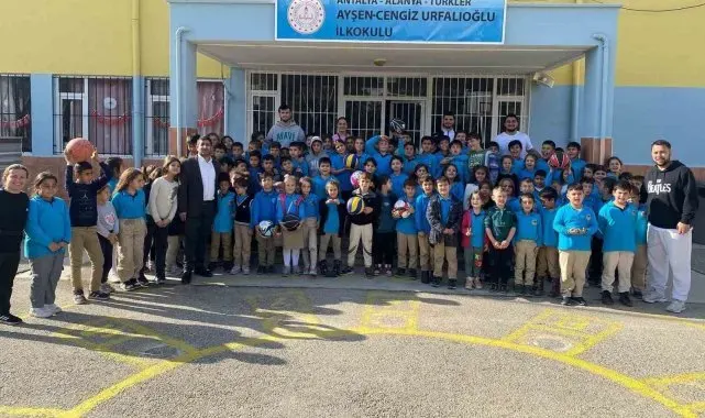 ALKÜ öğrencilerinden yürek ısıtan iyilik