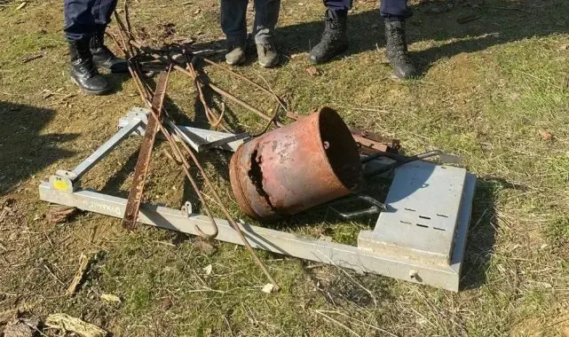 Bahçeye girdi, ne gördüyse çaldı
