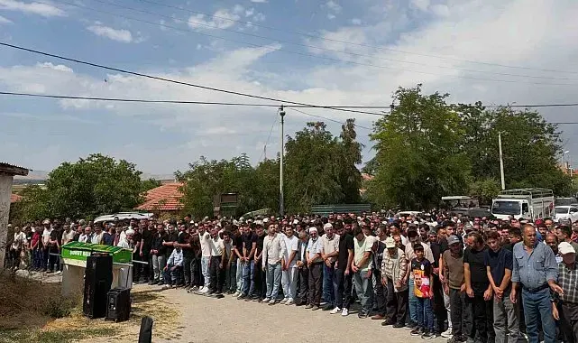 Kazada ölen genç hafız toprağa verildi