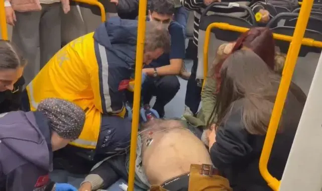 Metroda kalp krizi geçiren vatandaşı kurtarmak için seferber oldular