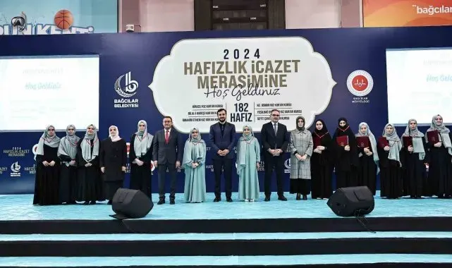 Bağcılar'da hafızlık kursunu başarıyla tamamlayan 182 hafız kız, taçlarını taktı