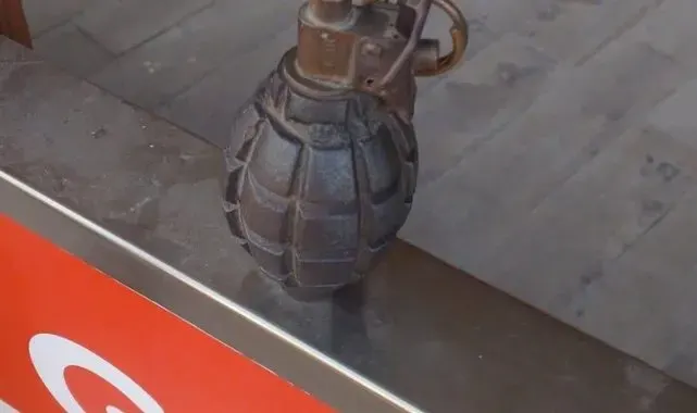 Beylikdüzü'nde kaldırımda 'el bombası' alarmı