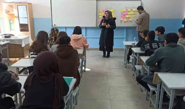 Öğretmen ve öğrencilere yas tepkileri bilgilendirmesi