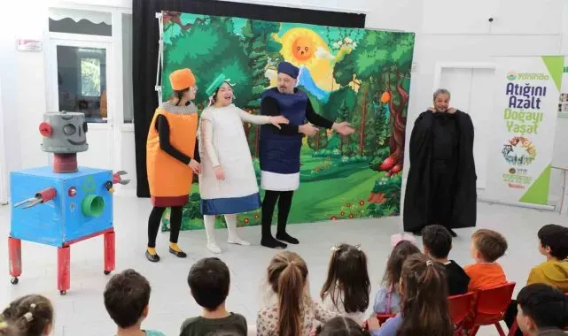 Tiyatro gösterisi ile öğrencilere çevre bilinci aşılanıyor