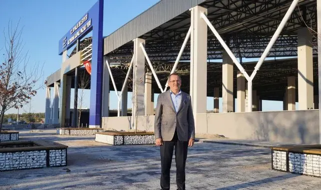 Altınova Kapalı Pazaryeri'ne son dokunuşlar