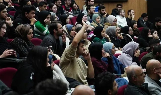 ETÜ'de evrenin doğumu ve ölümü konuşuldu