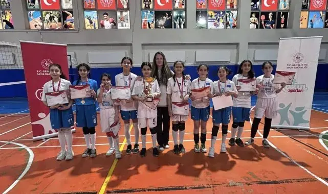 Muş'ta okul sporları voleybol il birinciliği müsabakaları tamamlandı