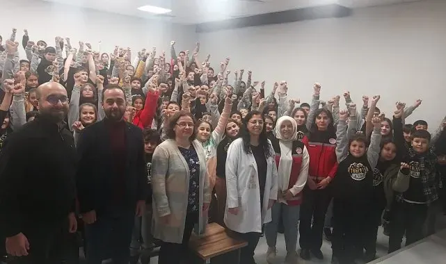 Emirdağ Mithatpaşa Ortaokulu'nda 'İlk yardım eğitimi' düzenlendi