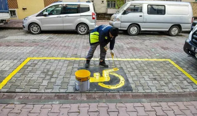 Esenyurt'ta park yeri bulmakta zorluk yaşayan engellilerin hayatı kolaylaştırılıyor