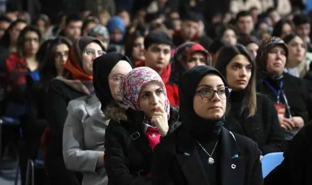 Erzincan'da gençler çalıştayda bir araya geldi