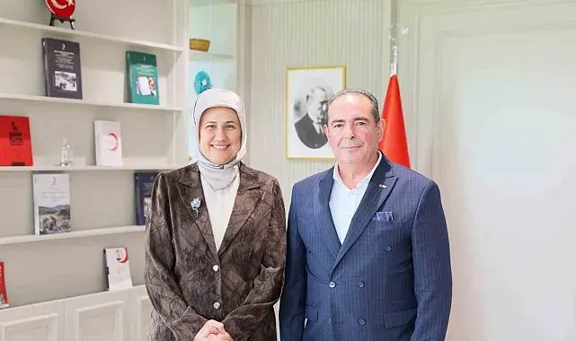 Kızılay Kayseri Şubesi'nde bayrak değişimi