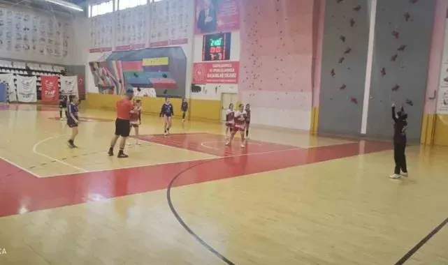 Elazığ'da şampiyon Bingöl Spor Lisesi