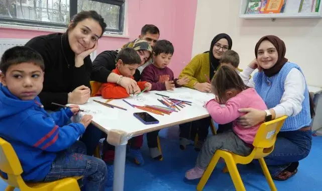 Iğdır'da özel bireyler üniversite öğrencileri ile beraber gönüllerince eğlendi
