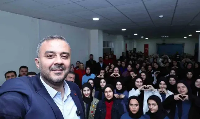 Başkan Toptaş'tan gençlere destek ve müjde