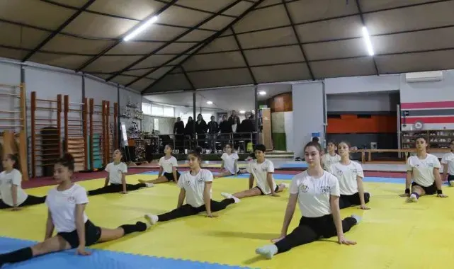 Aerobik cimnastiğin kalbi Manisa'da atıyor