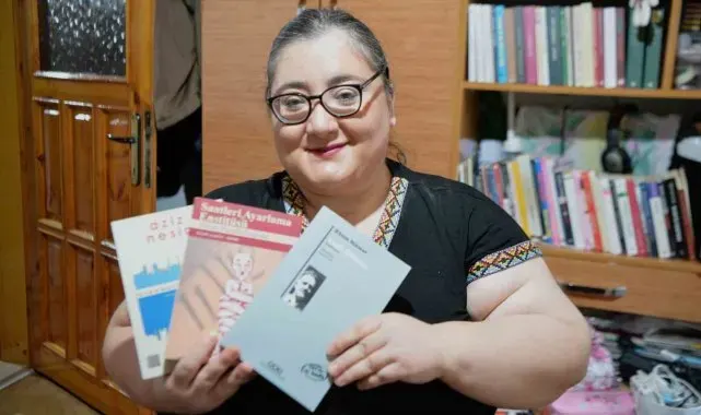 Kendisini hayata bağlayan kitaplarını Osmangazi Belediyesi'ne bağışladı