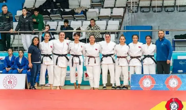 Salihli judoda Süper Lig'e yükseldi