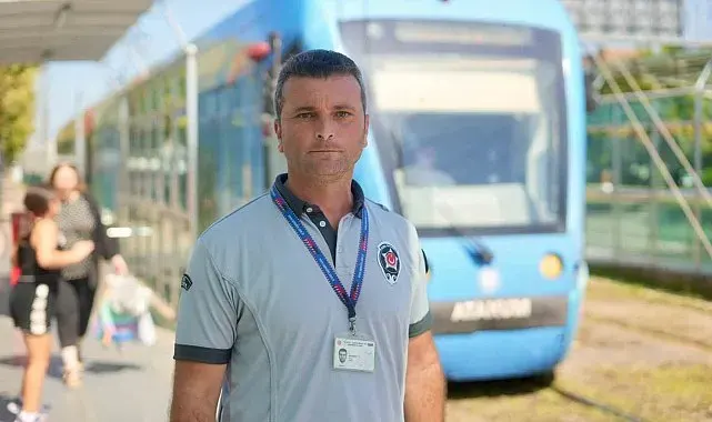 Tramvayın önüne koşan 5 yaşındaki çocuğu kurtaran güvenlik görevlisi konuştu: "Kendi kızım gözümün önüne geldi"