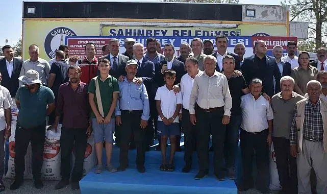Şahinbey'den çitçilere 2 bin ton gübre desteği