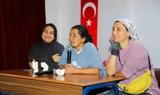 Alanya'da heykeltıraşlar, öğrencilerle sanat konuştu