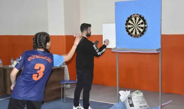 Bitlis'te okul sporları heyecanı yaşanıyor