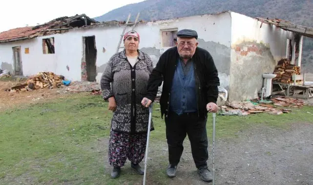 Amasya Valiliği: "Evleri yanan aile için AFAD Başkanlığından acil yardım ödeneği talep edildi"
