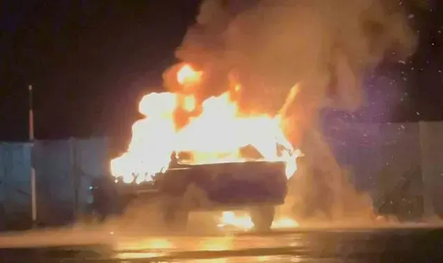 Konya'da otomobil alev alev yandı
