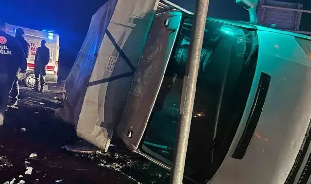 Mardin'de tır kamyonetle çarpıştı: 3 yaralı