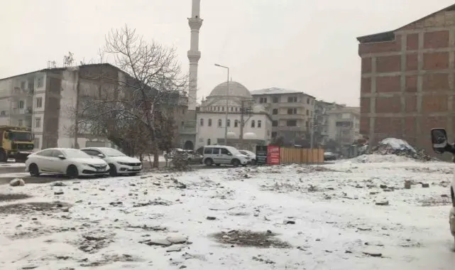 Malatya'da kar yağışı etkili oluyor