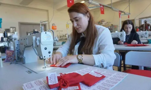Efsane renk 'Edirne kırmızısı' öğrencilerin elinde hayat buluyor