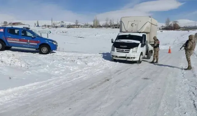 Kars'ta jandarmadan düzensiz göçle mücadele
