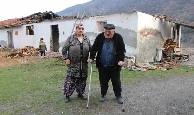 Yaşlı çift kış günü evsiz kaldı: "Sadece sırtımdaki ceket kaldı"