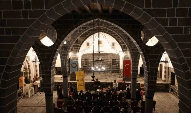 Diyarbakır'da öğretmenler, 'Öğretmen Akademileri'ndeki etkinliklerle deşarj oluyor