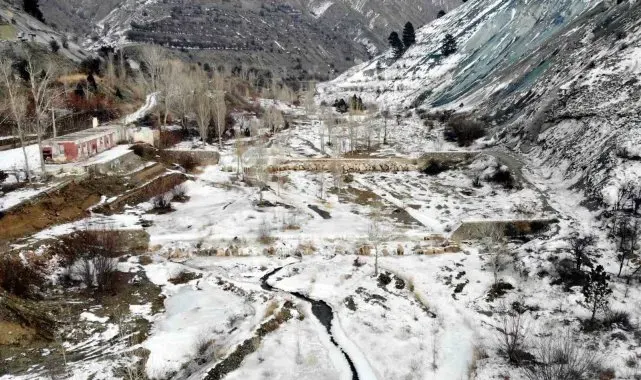Sibirya soğukları Erzincan'ı dondurdu