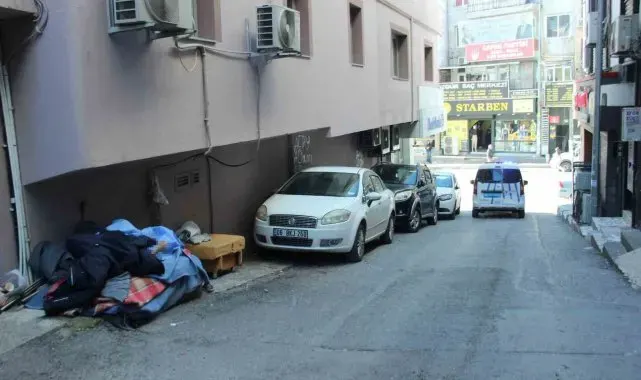 İzmir Büyükşehir Belediyesi'nden ölen evsiz adamla ilgili açıklama