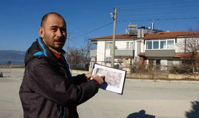 Burdur'da sokağın çökme sebebi: Rastgele doldurulan dere yatağına verilen imar izni