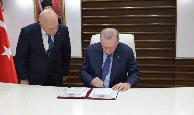 Cumhurbaşkanı Erdoğan, Erzurum Büyükşehir Belediyesi'ni ziyaret etti