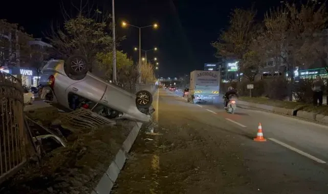 Alkollü sürücünün kullandığı otomobil tellere çarpıp ters döndü: 1 yaralı