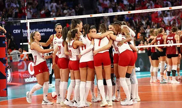 A Milli Kadın Voleybol Takımı final için Sırbistan karşısında