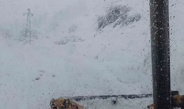 Artvin'de kar nedeniyle Camili bölgesi ve 6 köy yolu ulaşıma kapandı