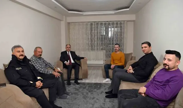 Suriye'deki hapishaneden kurtarılan gencin ailesinden duygu dolu teşekkür