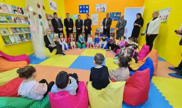 Kütahya'da "Düşler Odası Kütüphanesi" açıldı