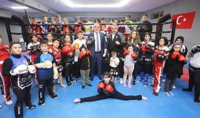 Başkan Sandıkçı: "Sağlıklı ve zinde nesiller yetiştiriyoruz"