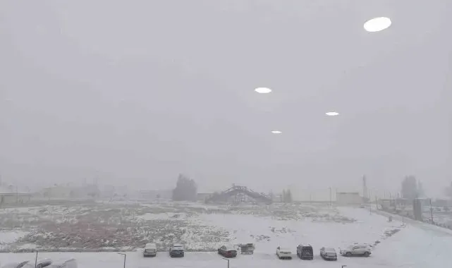 Diyadin'de kar yağışı etkili oldu