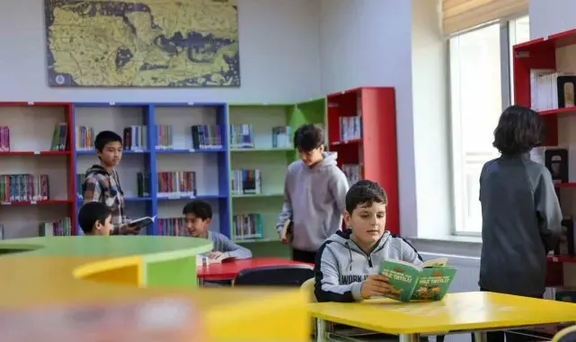 Selçuklu Belediyesi okul kütüphaneleri ile bu yıl da eğitimin en büyük destekçisi